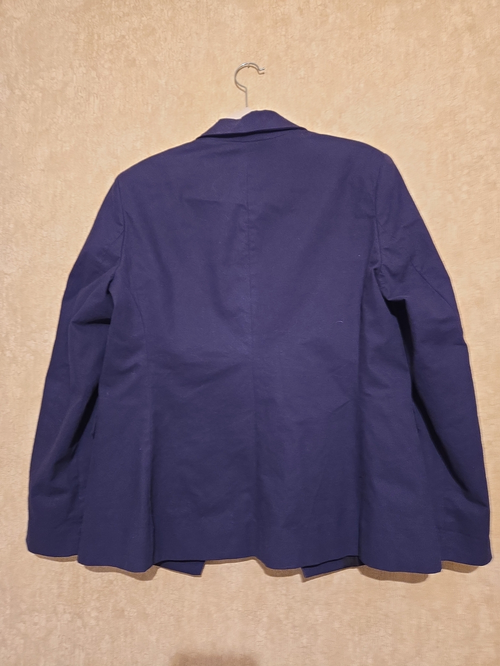 Tailored Navy Double-Breasted Blazer with Gold Buttons - Picture 2 of 6